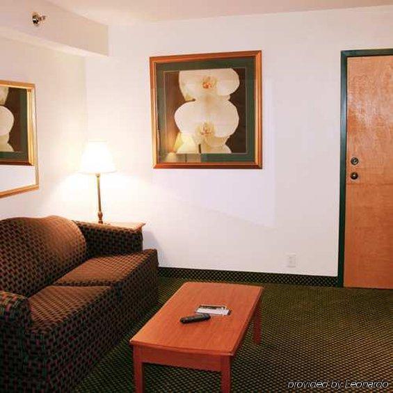 Hampton Hotel 3*