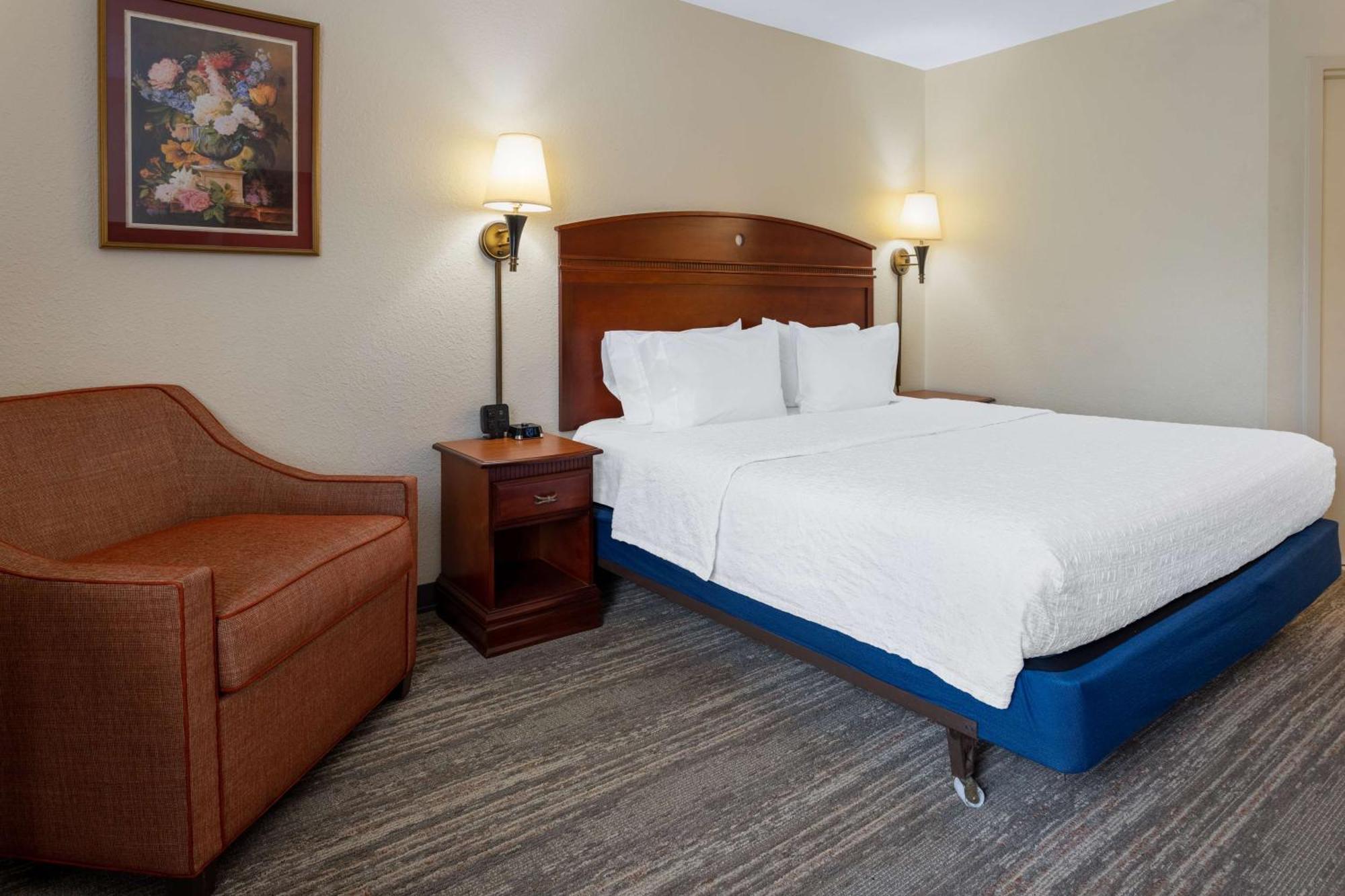 Hampton Hotel 3*